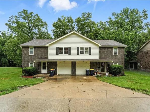 5709-5711 NW Hillside Dr, Kansas City, MO 64151