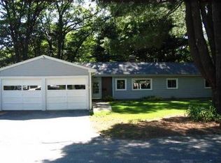 10 Hartshorne Rd, Wakefield, MA 01880