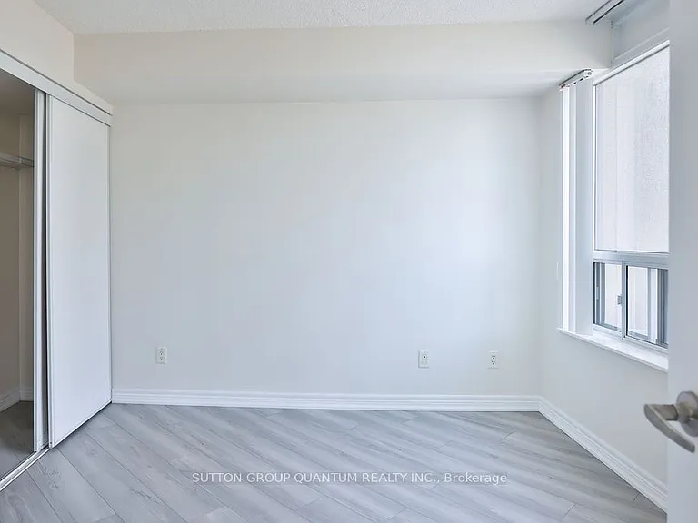 310 Burnhamthorpe Rd W #1602 — Photo 20