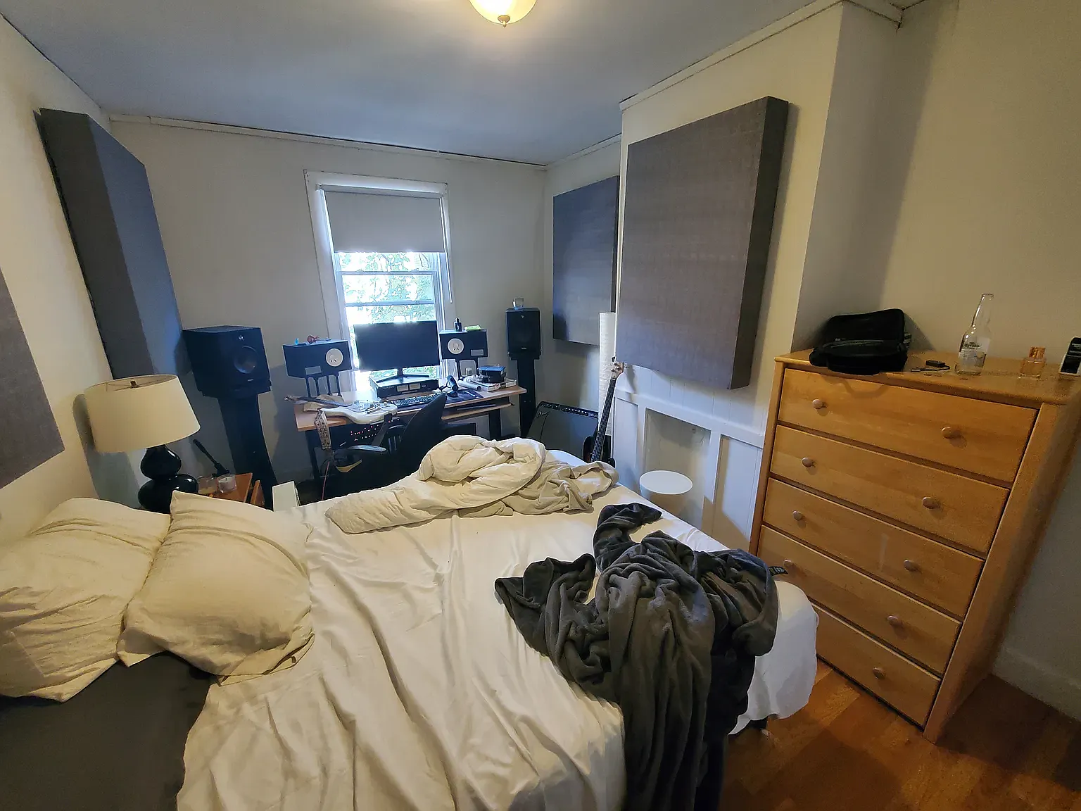 4 bed, 999 sqft, $6,000 — Photo 2
