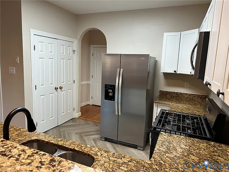 5219 Scotsglen Dr — Photo 3