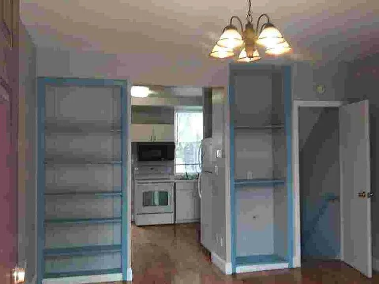 853 McHenry St — Photo 1