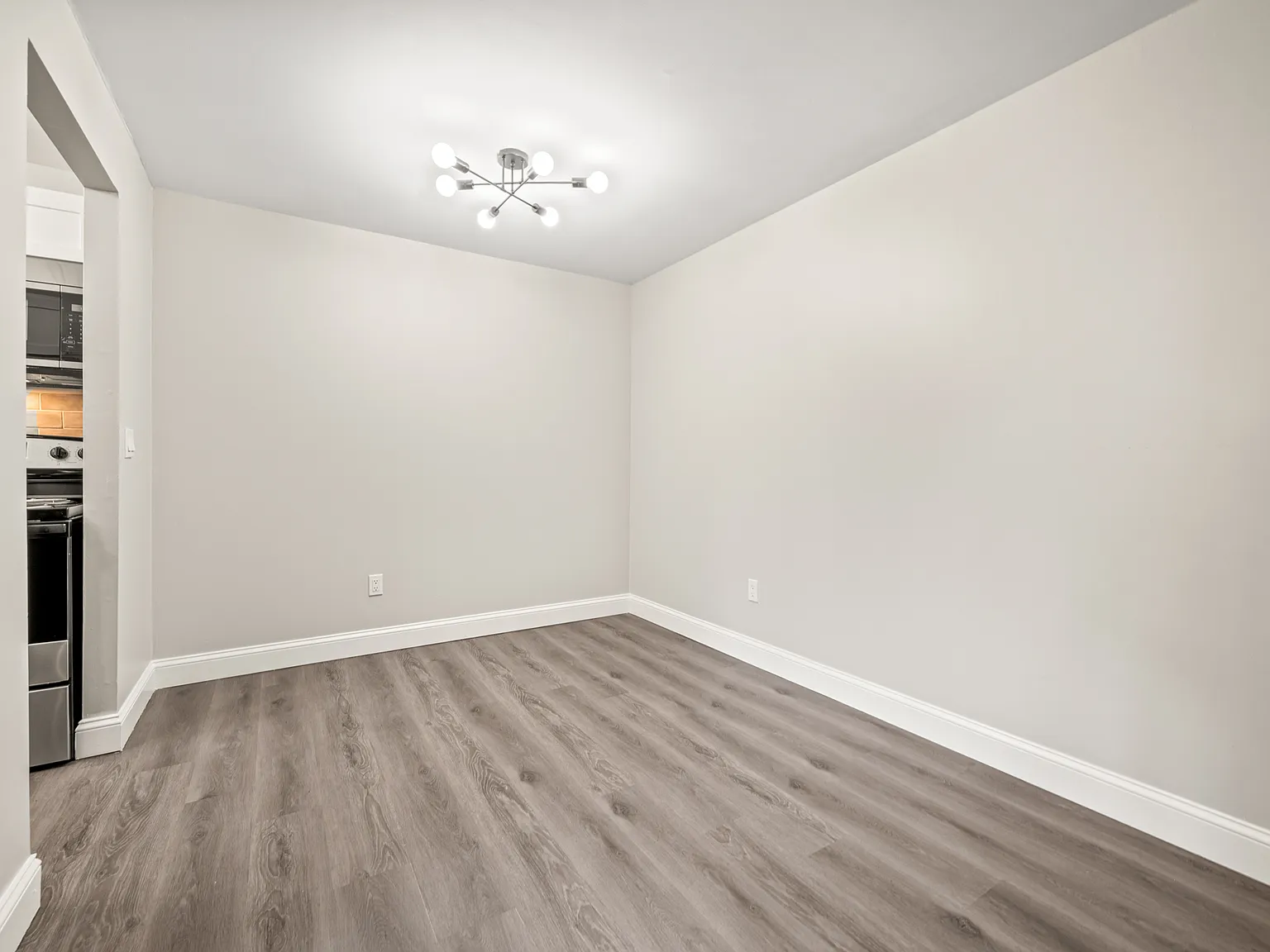 2 bed, 850 sqft, $1,625 — Photo 3