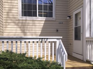 1613 Liberty St #19-4, Hanover Park, IL 60133