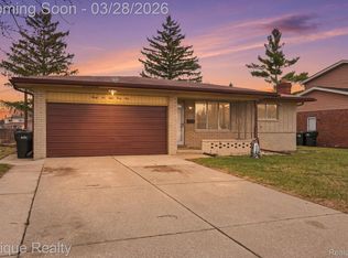 36844 Kyro Ct, Sterling Heights, MI 48310