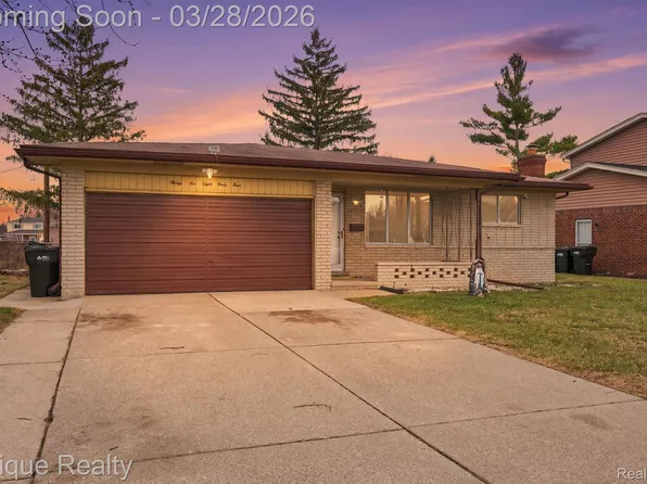 36844 Kyro Ct, Sterling Heights, MI 48310