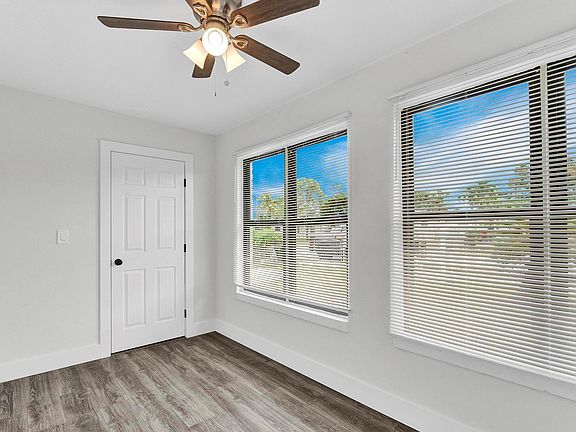 3rd image of 427 NW 19th Avenue