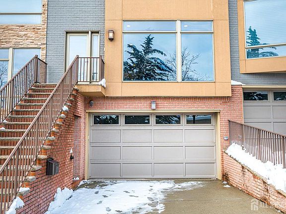 4th image of 8707 Churchill Rd