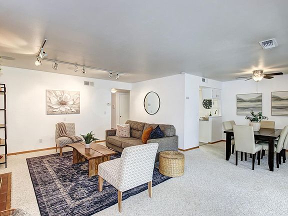 2nd image of 2917 Tamalpais Way