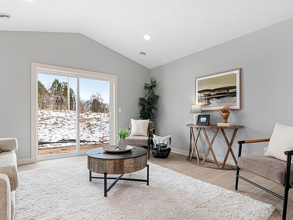 4th image of 31692 Madison Rd