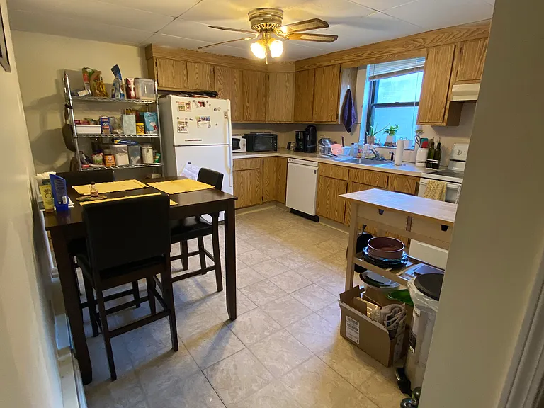 10 Adams Ter #10 — Photo 2