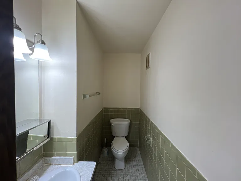 10112 W Sharon Ln — Photo 21