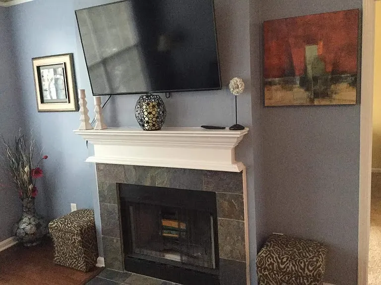 200 Renaissance Pkwy NE #318 — Photo 2