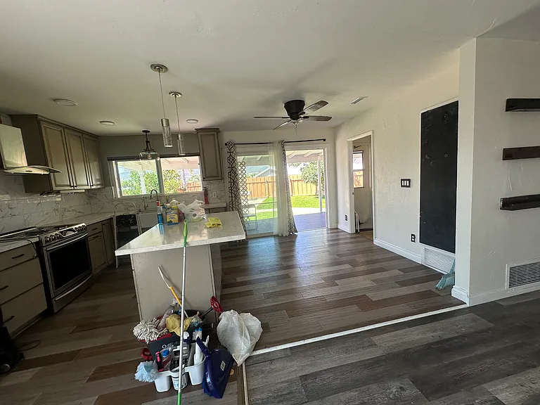 9230 Pine Valley Dr — Photo 17