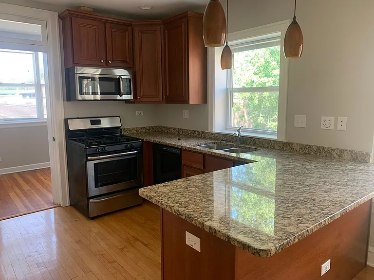 829 S. Euclid Apartments! — Photo 8