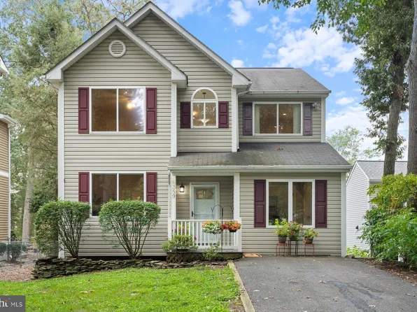 359 Valley Stream Rd N, Severna Park, MD 21146