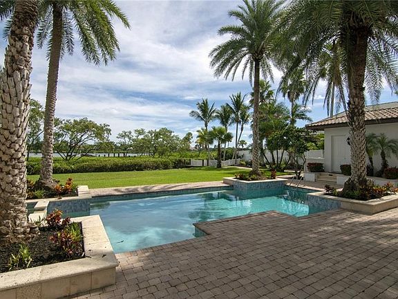 2nd image of 8080 S Seacrest Dr