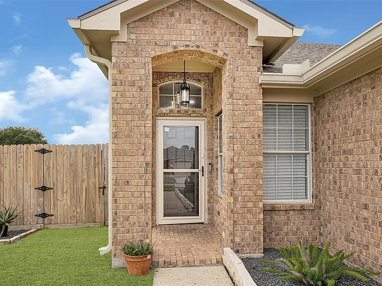 174 Horn Ct — Photo 3