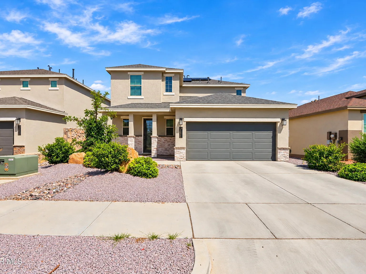 3 bed, 2.5 bath, 1825 sqft, $2,200 — Photo 1