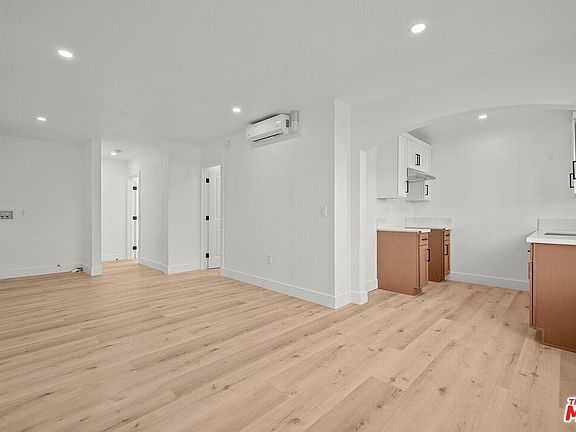 4th image of 6419 Bonsallo Ave