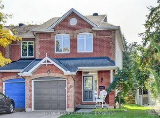 129 Hearst Way, Ottawa, ON K2L 4G5