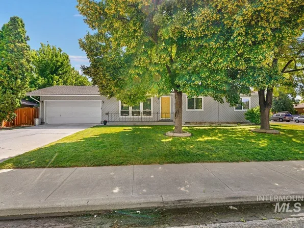 748 Meadows Dr, Twin Falls, ID 83301
