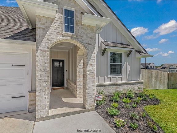 3rd image of 3193 Brady Ct
