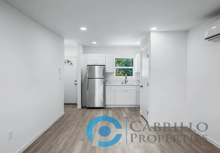 2527 Tuberose St #1 — Photo 2