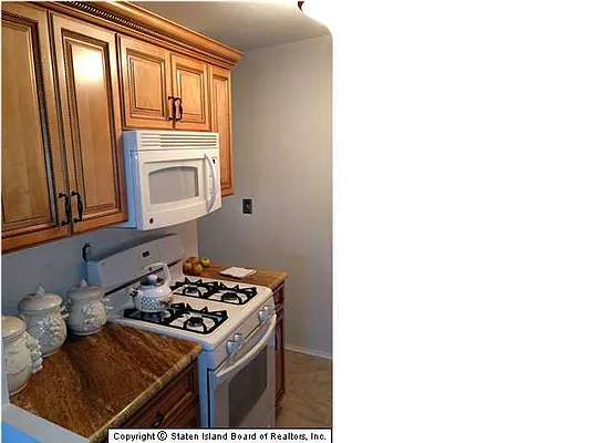 Sold by Robert DeFalco Realty | media 15