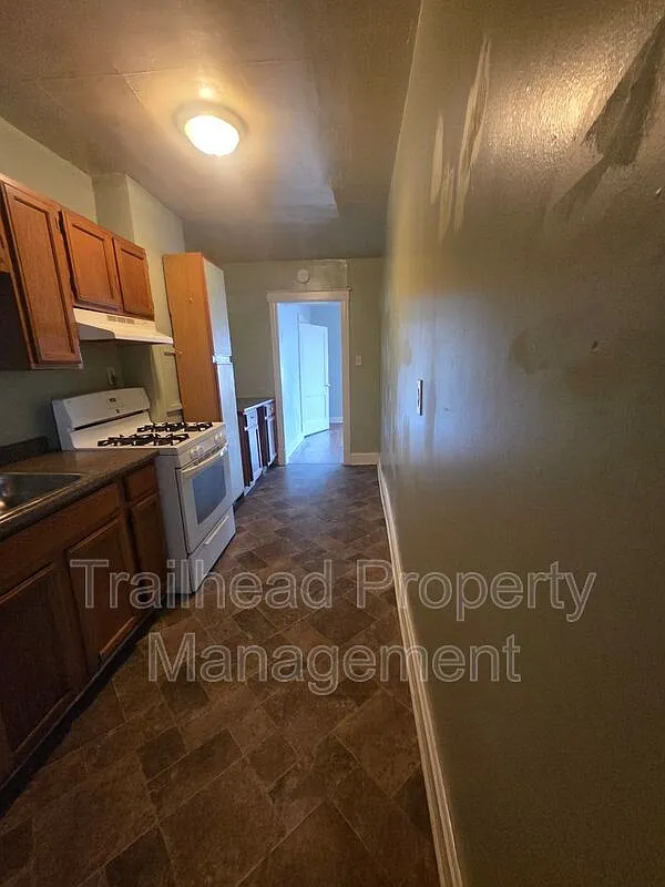 2 bed, 1.0 bath, 856 sqft, $850 — Photo 4