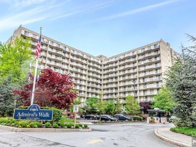 1077 River Rd APT 706, Edgewater, NJ, 07020