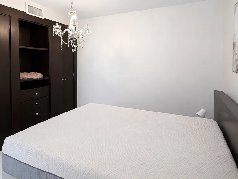 1000 West Ave #216 — Photo 6