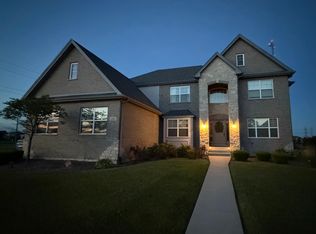 12903 Waterford Dr, Lemont, IL 60439