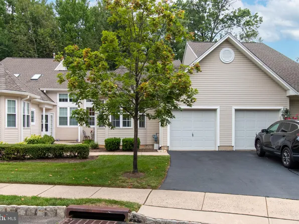 6 Winterberry Ter, Hamilton, NJ 08690