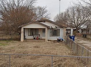 706 S Layton Ave, Earlsboro, OK 74840