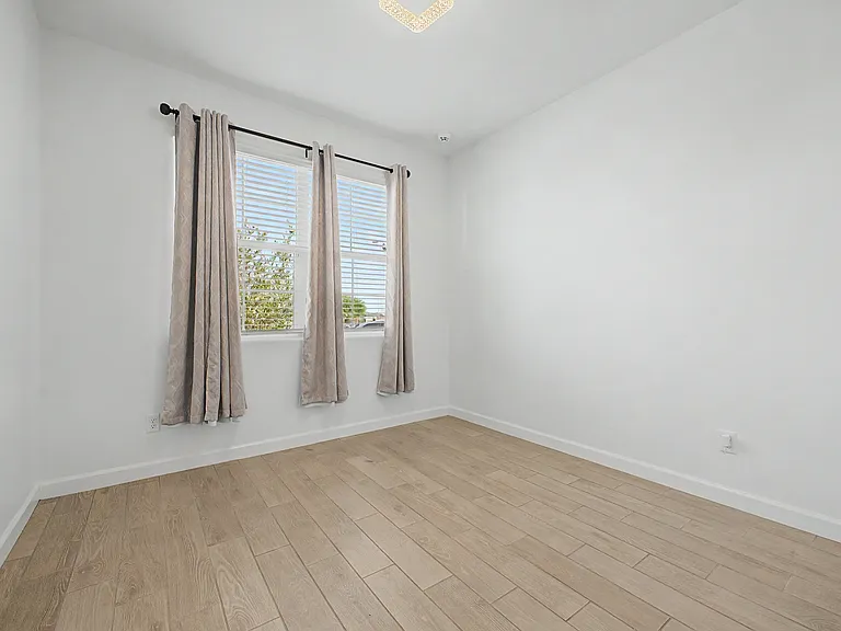 2058 S 241st Ave — Photo 20