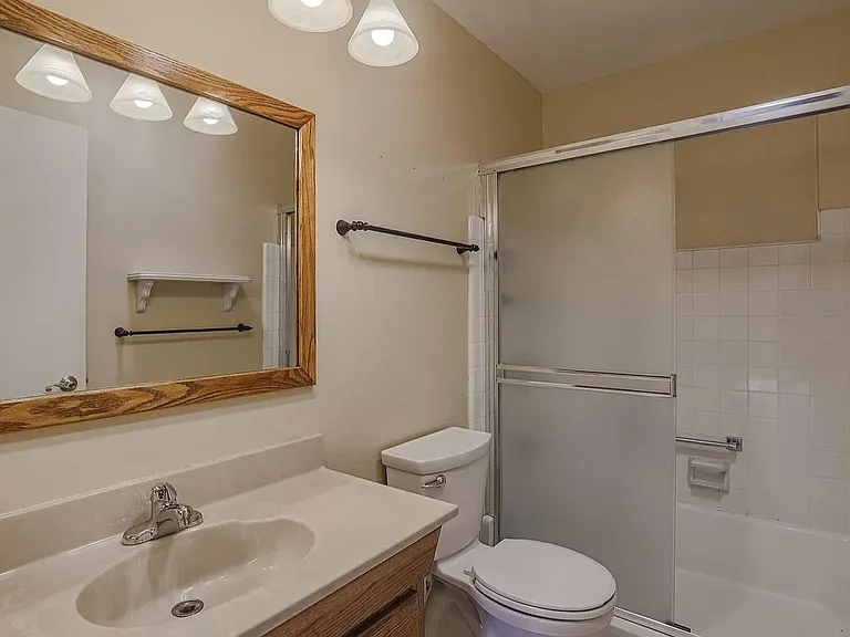 10344 W Camden Ave — Photo 5