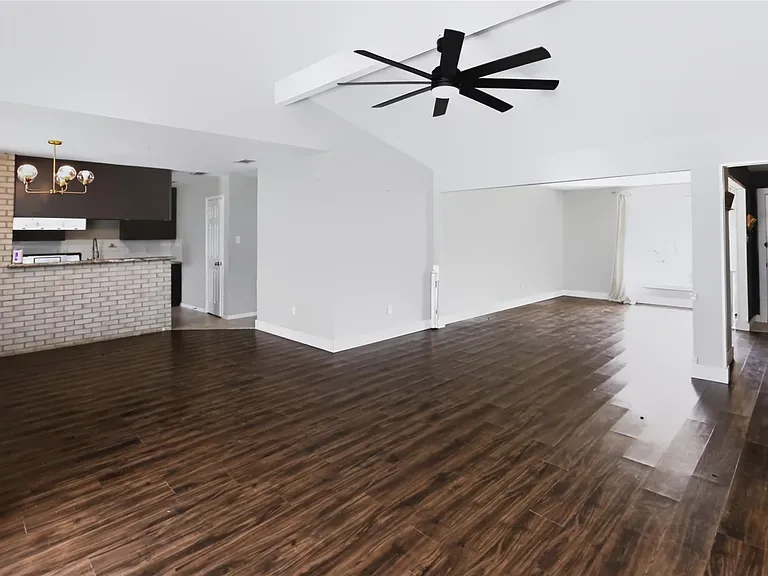 11930 Ashcroft Dr — Photo 15
