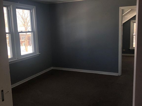 3rd image of 3200 S Harvey Ave