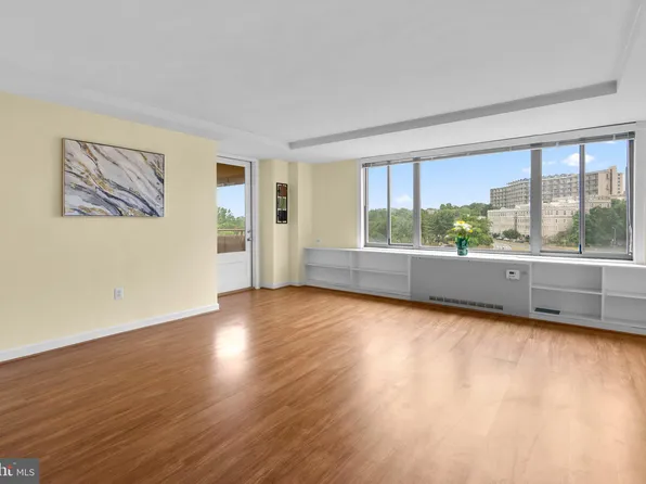 1111 Arlington Blvd APT 806, Arlington, VA 22209