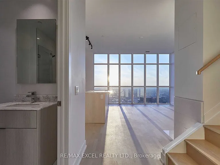 7 Grenville St #6403 — Photo 6