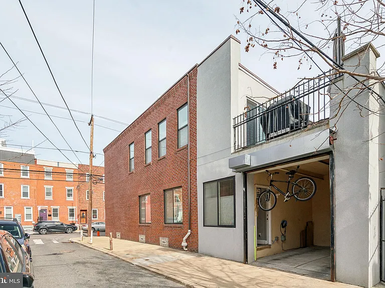 1930 Wharton St — Photo 27