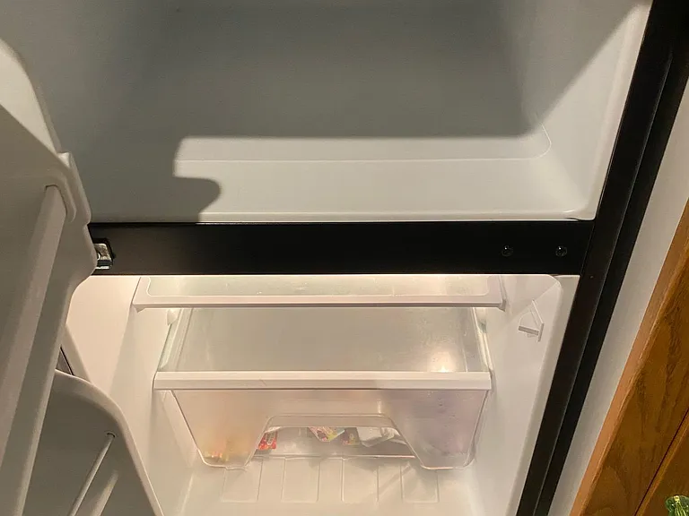 Refrigerator & Freezer Interior