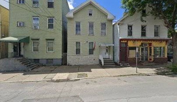 1st image of 127 Main St #2