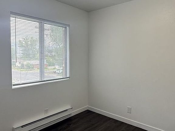 4th image of 630 Franklin Ave APT 12