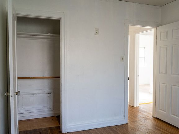 4th image of 1720 W Gage Ave #1/2