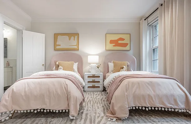 Sold by Compass | media 23