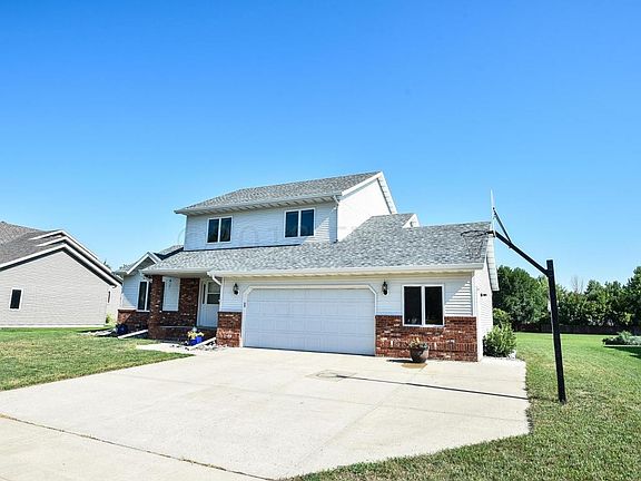4th image of 1102 Sommerset Dr