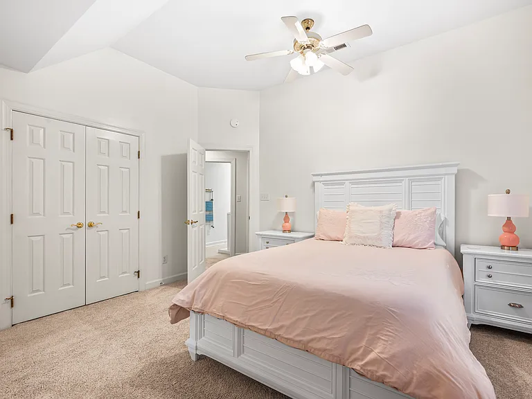 5808 Laurel Rock Ln — Photo 38