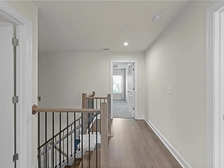 2042 Violet Ln — Photo 33